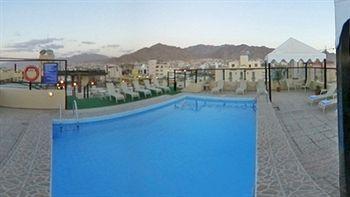 Hotel Day & Suites,