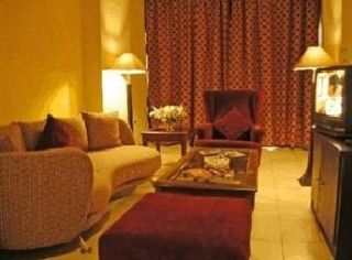 Hotel Day & Suites,
