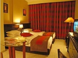 Day & Suites, Hotel