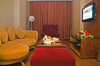 Hotel Day & Suites,